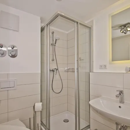 Ferienresidenz Zwei Bodden Ferienwohnung 1-2 *